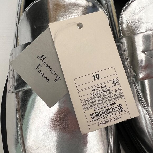 A New Day Silver Jordan Loafers Metallic Finish & Black Sole Womens Size 10 NWT - Picture 7 of 12